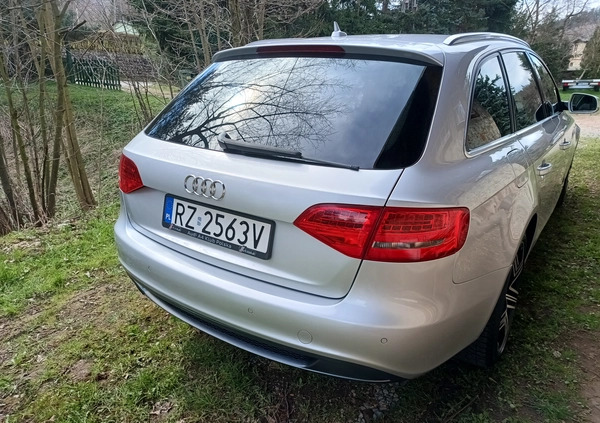 Audi A4 cena 29900 przebieg: 340000, rok produkcji 2011 z Recz małe 326